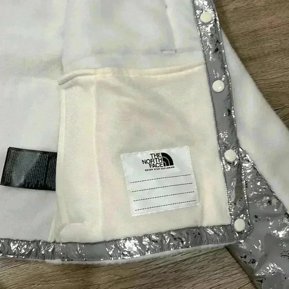 The North Face Girls’ Fleece Mashup Jacket, Large (Size 12) - Picture 10 of 14